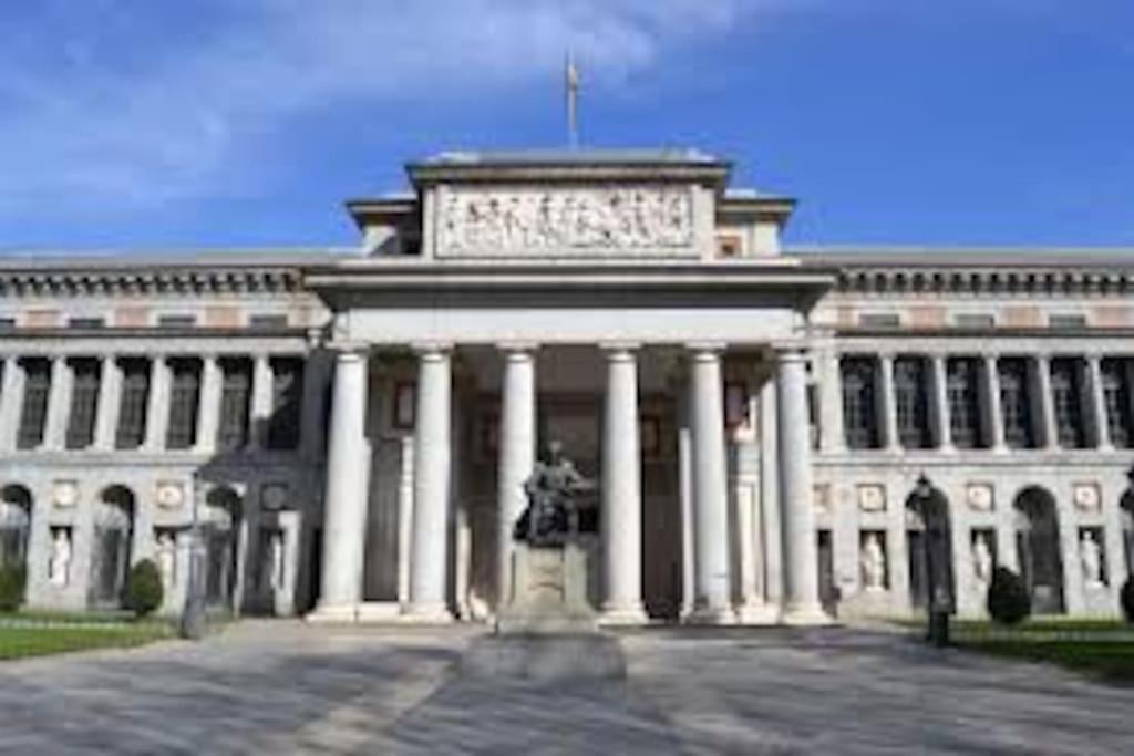 Ferienwohnung En El Corazon De Madrid, Museos Exterior foto